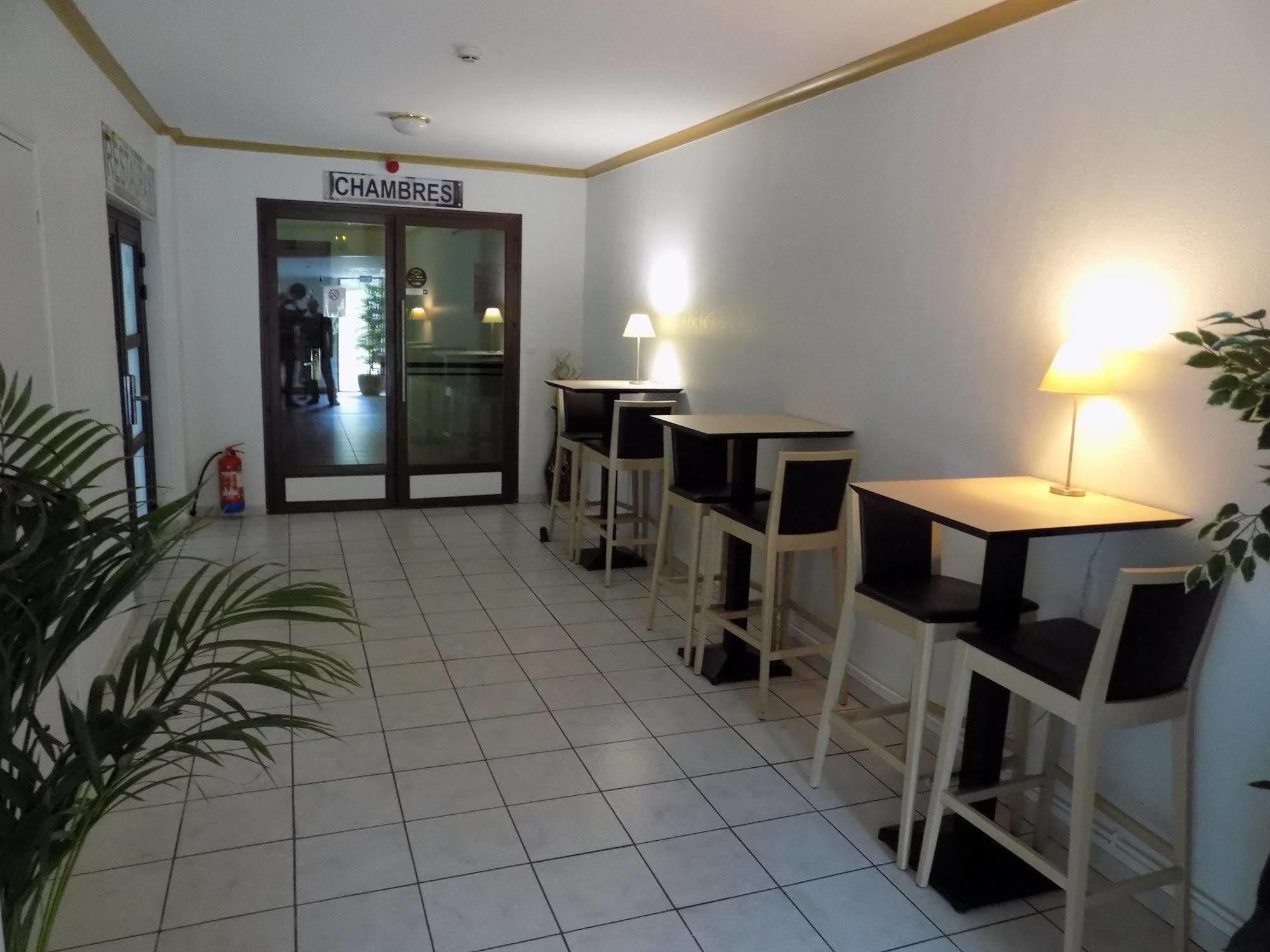 Hotel Martinez Grenay Exterior foto